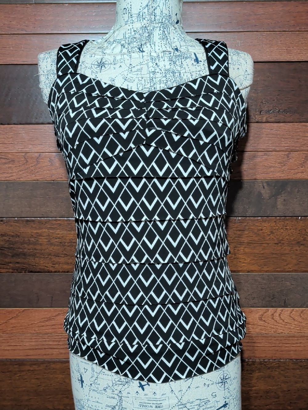 White House Black Market Black & White Geometric Tank Top